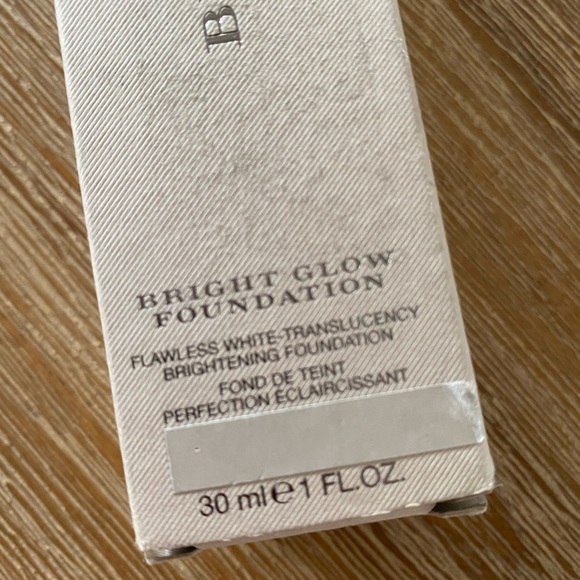 Burberry bright glow foundation #12 ochre nude - Picture 4 of 9